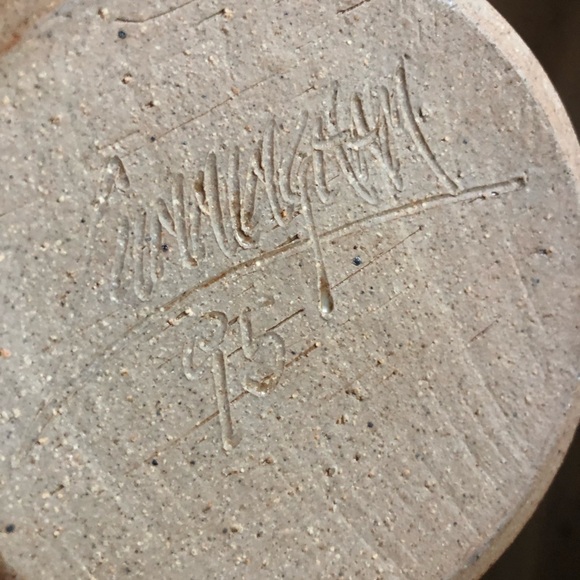 Vintage Artist Signed Cunningham Large Studio Pottery Vase - 1995 Tan Blue Mauve - Picture 8 of 13